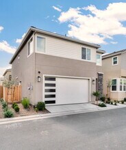 1116 Encore Wy W in Madera, CA - Building Photo - Building Photo