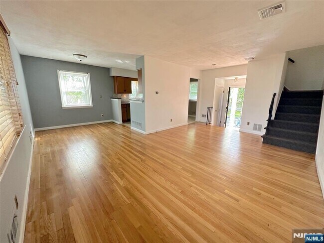 160-162 Washington St in Northvale, NJ - Building Photo - Building Photo