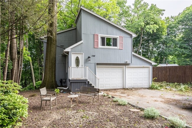 148 Chestnut Hill Dr in Rochester, NY - Building Photo - Building Photo