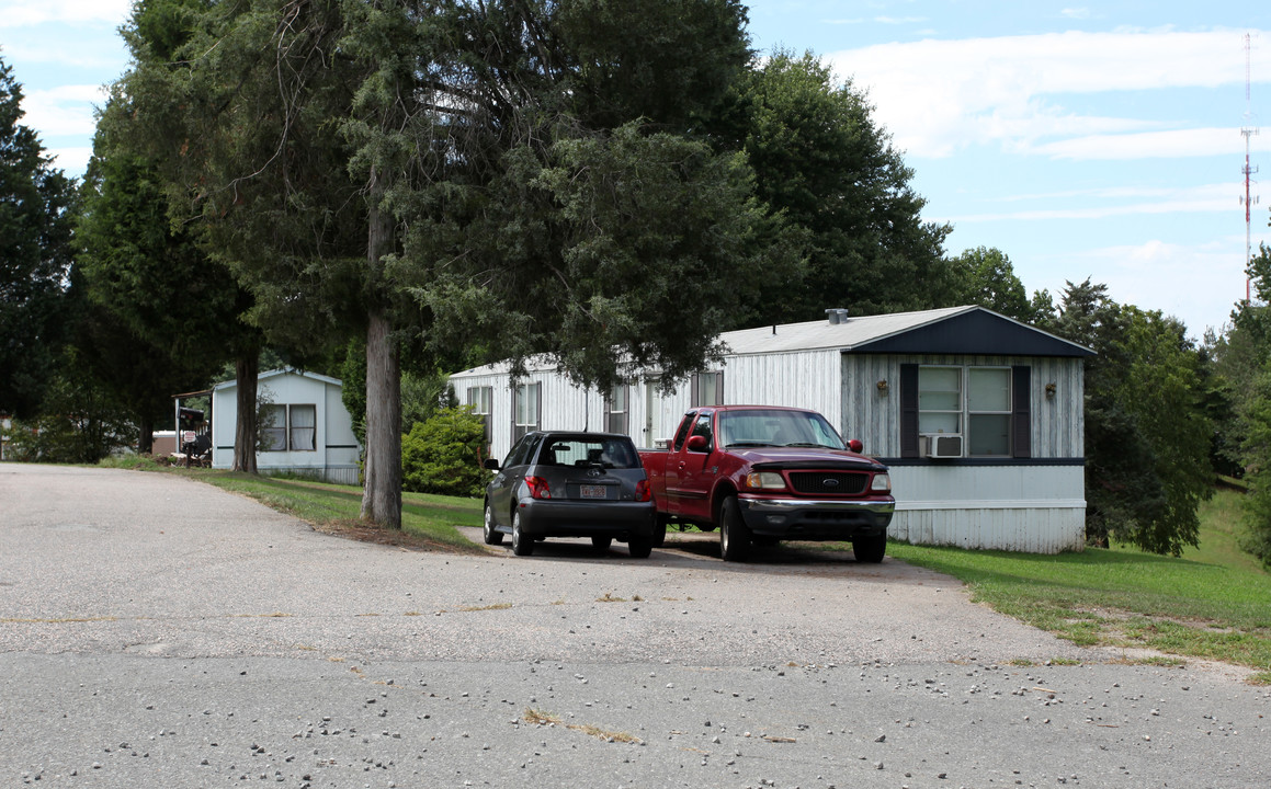 Cedar Grove in Kernersville, NC - Building Photo