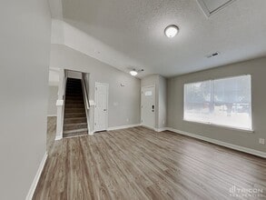 3936 Far West Dr in Charlotte, NC - Foto de edificio - Building Photo
