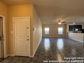 2206 Juniper Canyon in San Antonio, TX - Building Photo - Building Photo