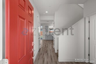 437 Manhattan Dr in Lathrop, CA - Building Photo - Building Photo