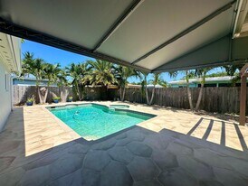 284 SW 11th St in Pompano Beach, FL - Building Photo