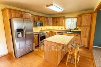 4880 E Tomahawk Dr in Flagstaff, AZ - Foto de edificio - Building Photo
