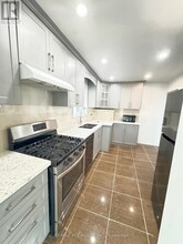 59 Dewey Dr in Toronto, ON - Building Photo - Building Photo