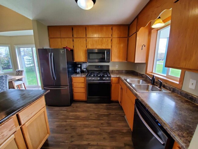 10790 Matthew Dr in Chisago City, MN - Building Photo - Building Photo