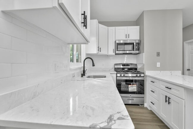36 Shaw Rd in Brockton, MA - Building Photo - Building Photo