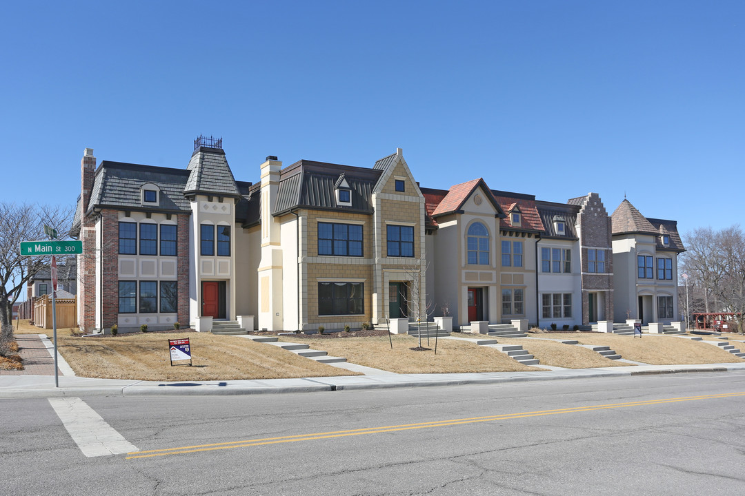 Market Square Townhomes in Independence, MO - Building Photo