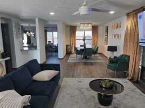 3120 Longbow Dr in Grand Prairie, TX - Building Photo - Building Photo