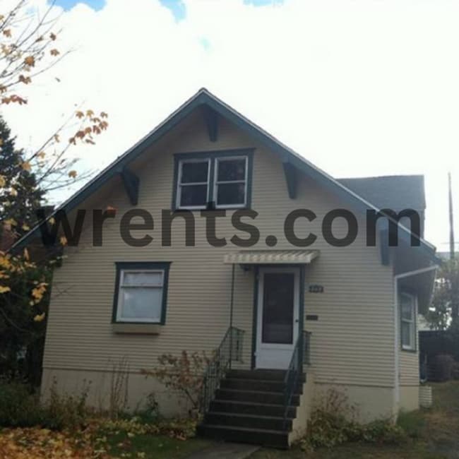 property at 3204 E 16th Ave
