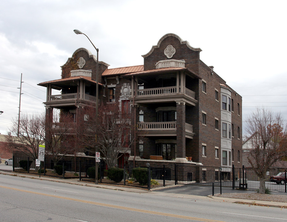 2161 N Meridian St in Indianapolis, IN - Building Photo