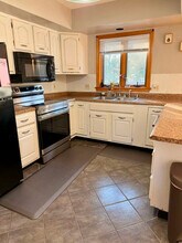 655 Porters Point Rd in Colchester, VT - Building Photo - Building Photo