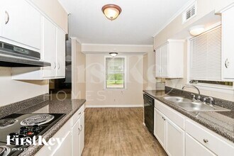 5176 Rolling Meadows Dr in Memphis, TN - Building Photo - Building Photo