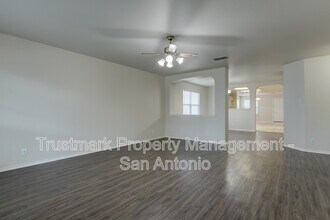 8911 Valhalla in Selma, TX - Building Photo - Building Photo