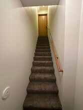 407 E Jackson St, Unit 2 in Bloomington, IL - Building Photo - Building Photo