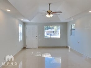 7018 Maclura Dr in New Port Richey, FL - Building Photo - Building Photo