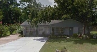 208 Timber Ln in Baytown, TX - Foto de edificio - Building Photo