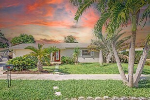 1750 16th Ave N in Lake Worth Beach, FL - Building Photo