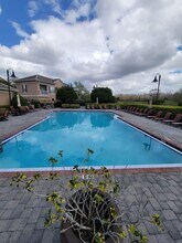 14205 Falls Church Dr in Orlando, FL - Building Photo - Building Photo