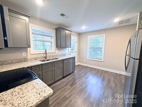 921 Pineridge St SE in Concord, NC - Building Photo - Building Photo