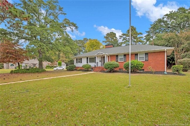 301 Fairfield Rd in Fayetteville, NC - Building Photo - Building Photo