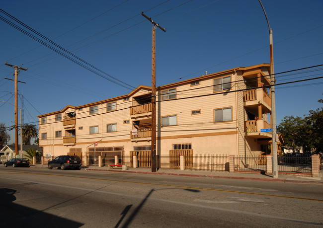 1001 Dawson Ave in Long Beach, CA - Foto de edificio - Building Photo