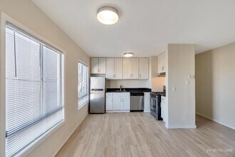 70 Terra Vista Ave in San Francisco, CA - Building Photo - Building Photo