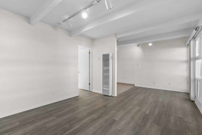 10110  Camarillo Pl. in North Hollywood, CA - Building Photo - Building Photo