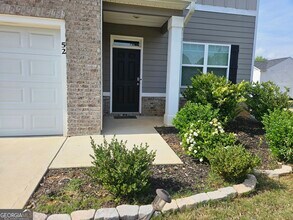 52 White Spruce Wy in Newnan, GA - Building Photo - Building Photo