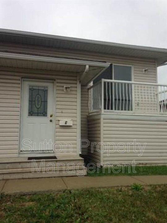 10019-10108 108 Ave in Grande Prairie, AB - Building Photo