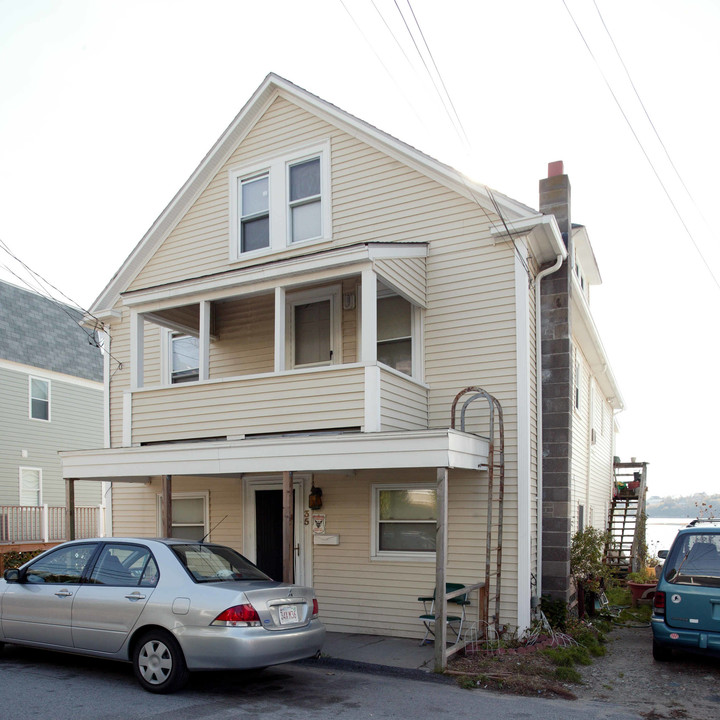 35 Bay St in Hull, MA - Building Photo