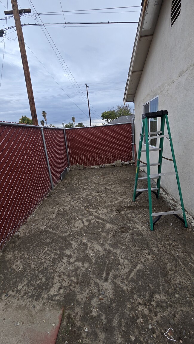 303 Elmwood Ave in Hemet, CA - Building Photo - Building Photo