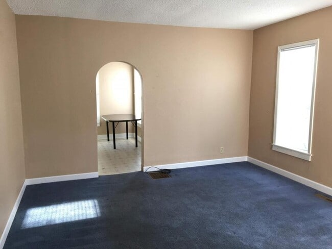 413 Pine St in Muscatine, IA - Building Photo - Building Photo