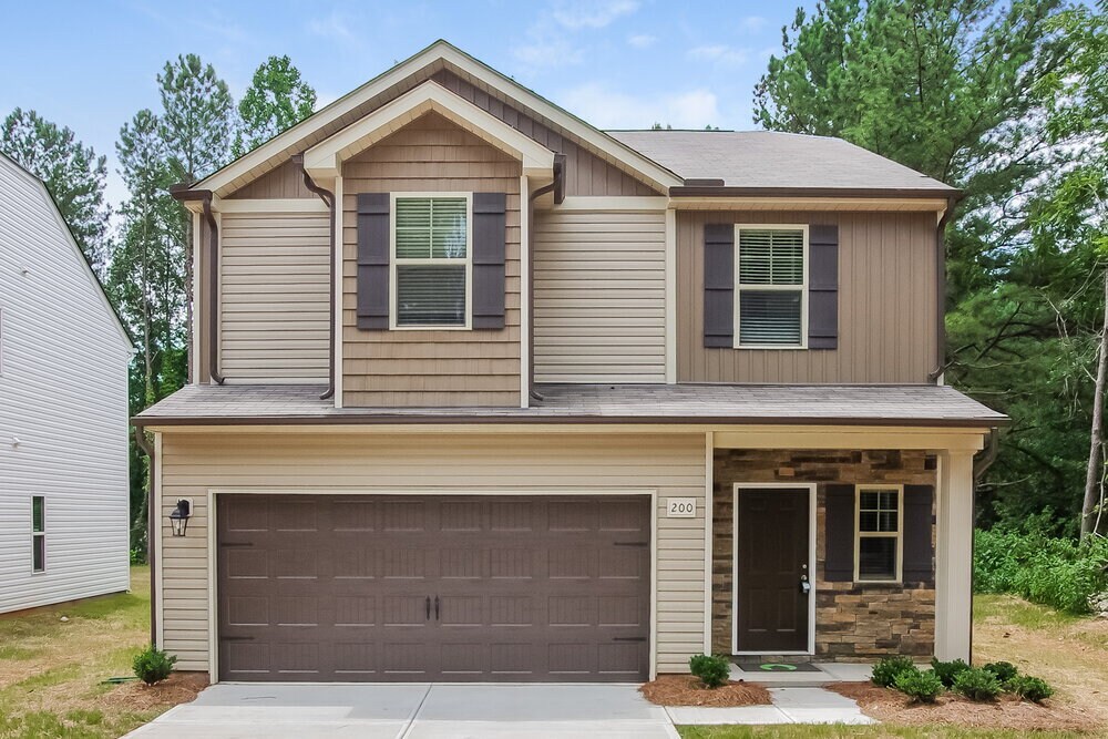 200 Neal Dr in Charlotte, NC - Building Photo
