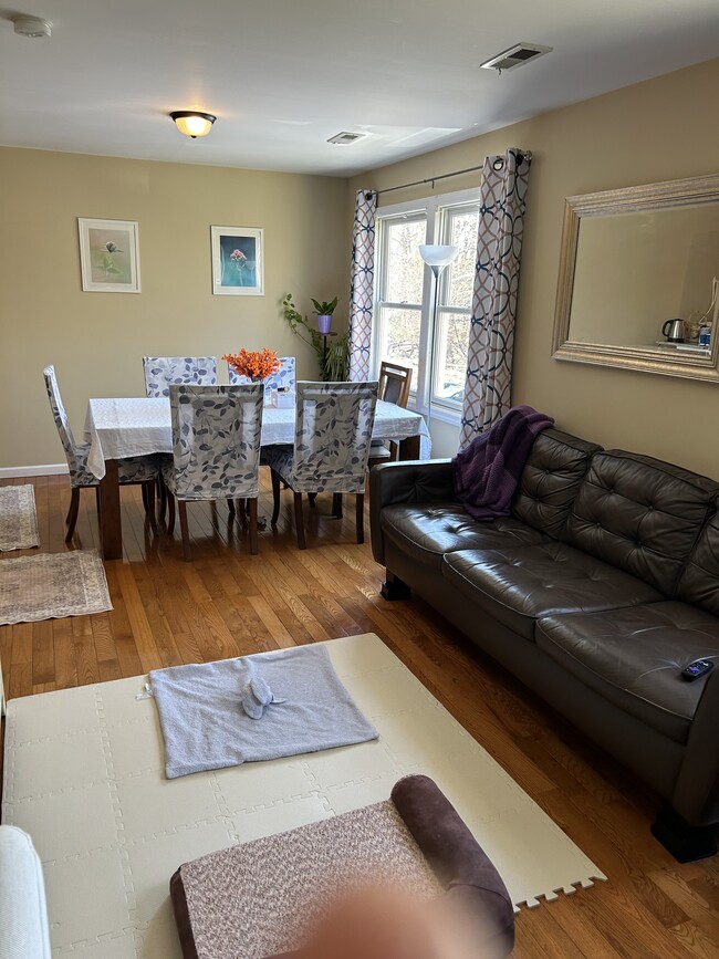 167 Newark Pompton Tpke, Unit Apartment  2 in Pequannock, NJ - Building Photo - Building Photo