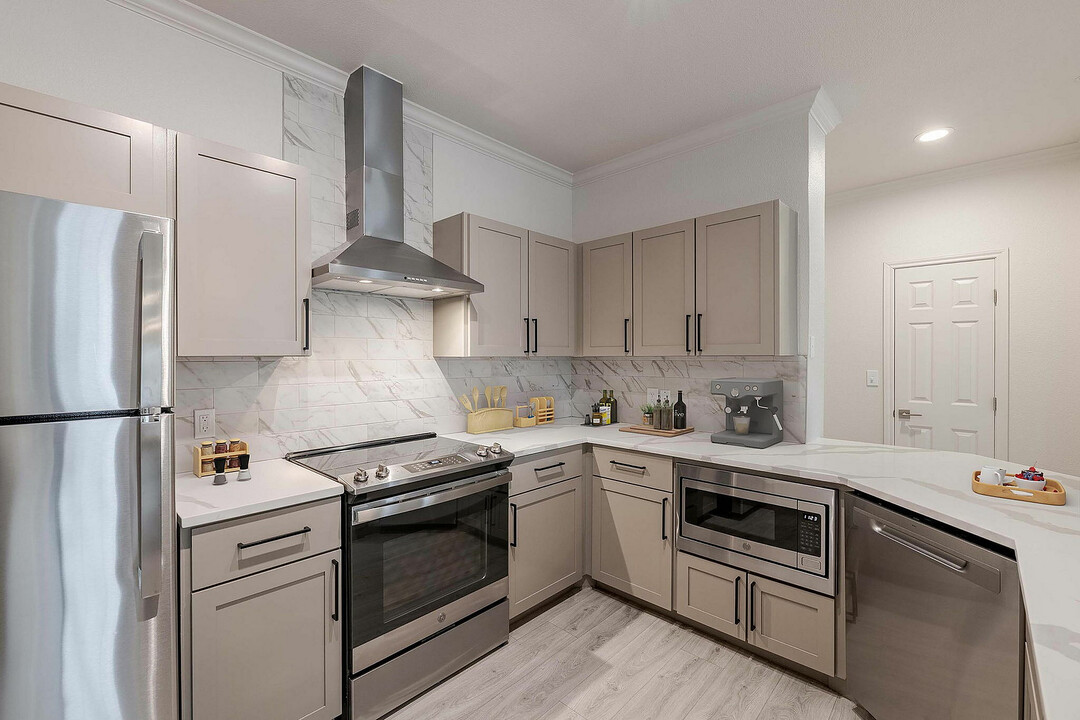 Harlowe (TX) in Euless, TX - Building Photo