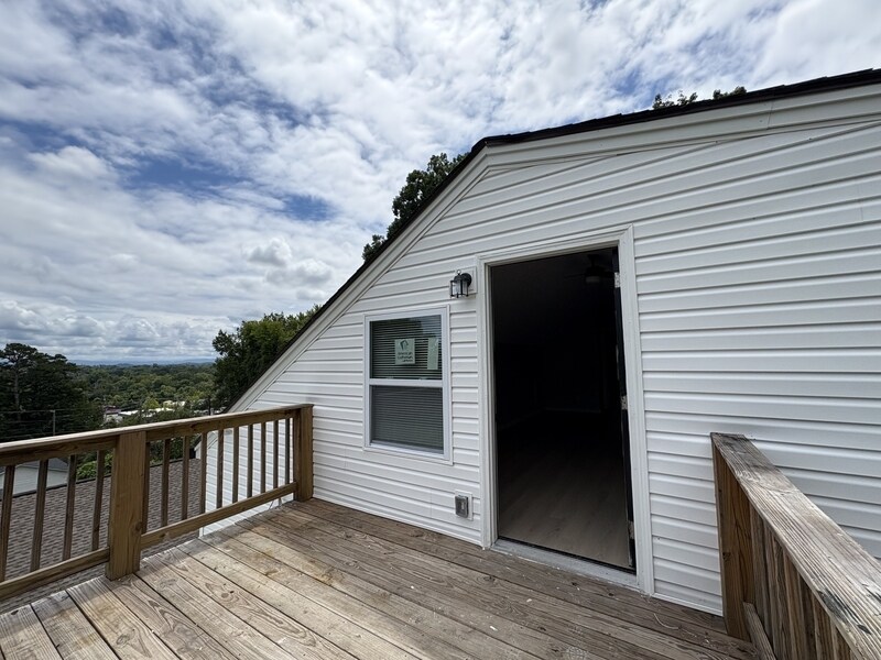 1203 Karnes Ave in Knoxville, TN - Building Photo