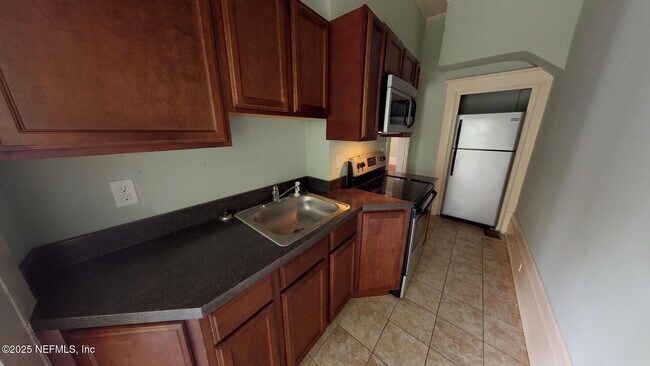 2145 Oak St-Unit -3 in Jacksonville, FL - Building Photo - Building Photo