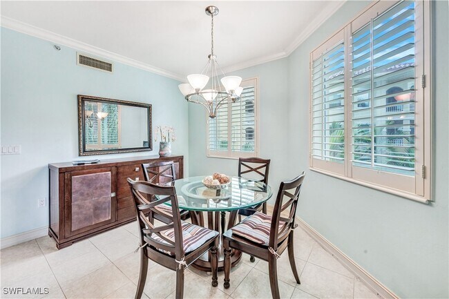 property at 2748 Tiburon Blvd E