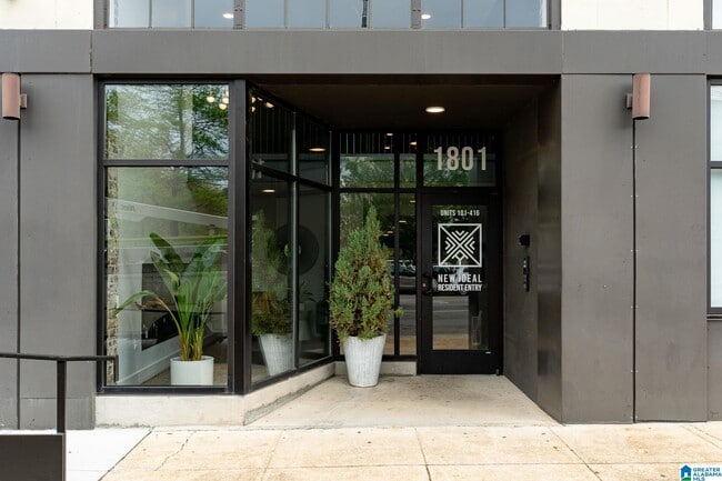 1801 2nd Ave N in Birmingham, AL - Foto de edificio - Building Photo