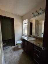 703 Kodiak Ln in Bellingham, WA - Building Photo - Building Photo