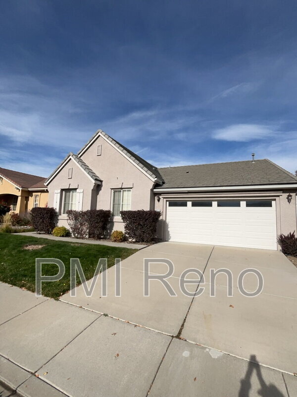 10719 Grayslake Dr in Reno, NV - Building Photo - Building Photo