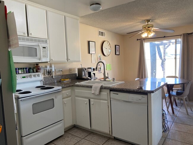 property at 2363 Iroquois Ave