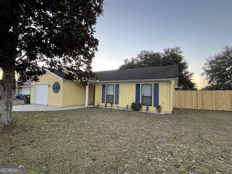 155 Green Acre Cir N in Kingsland, GA - Building Photo