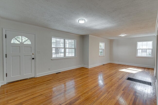 4910 Golfview Dr in Chattanooga, TN - Foto de edificio - Building Photo