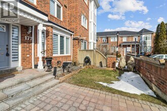 18 Clark Ave W in Markham, ON - Building Photo - Building Photo