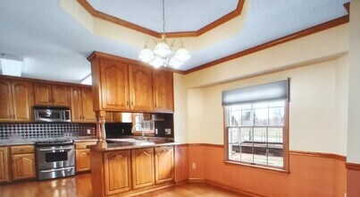 308 W Aven Ave in Nixa, MO - Building Photo - Building Photo