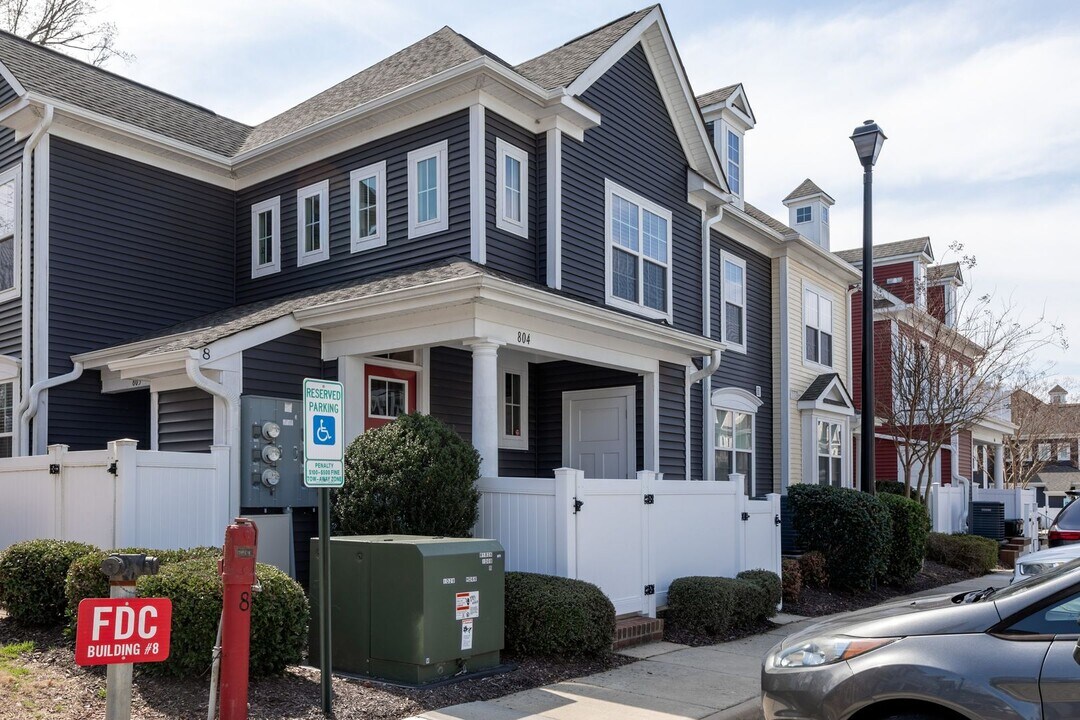 804 Promenade Ln in Williamsburg, VA - Building Photo
