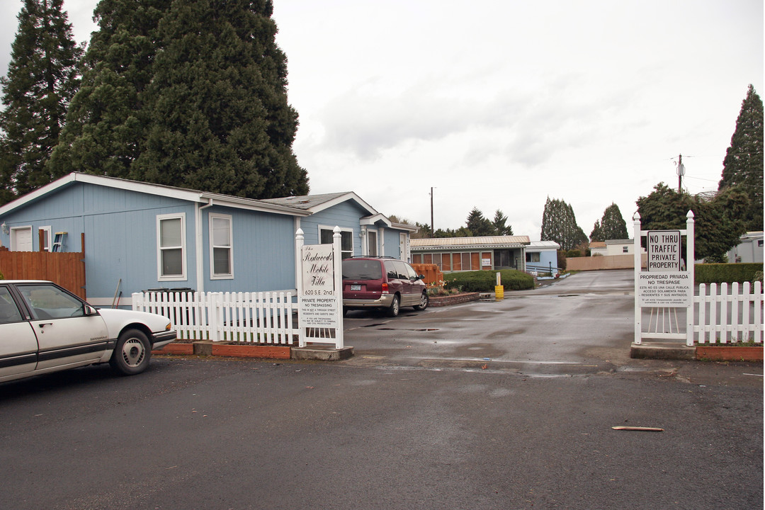 Canby Manor Mobile Court in Canby, OR - Building Photo